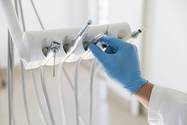 Professional Tooth Extraction technician working in Newkirk, OK